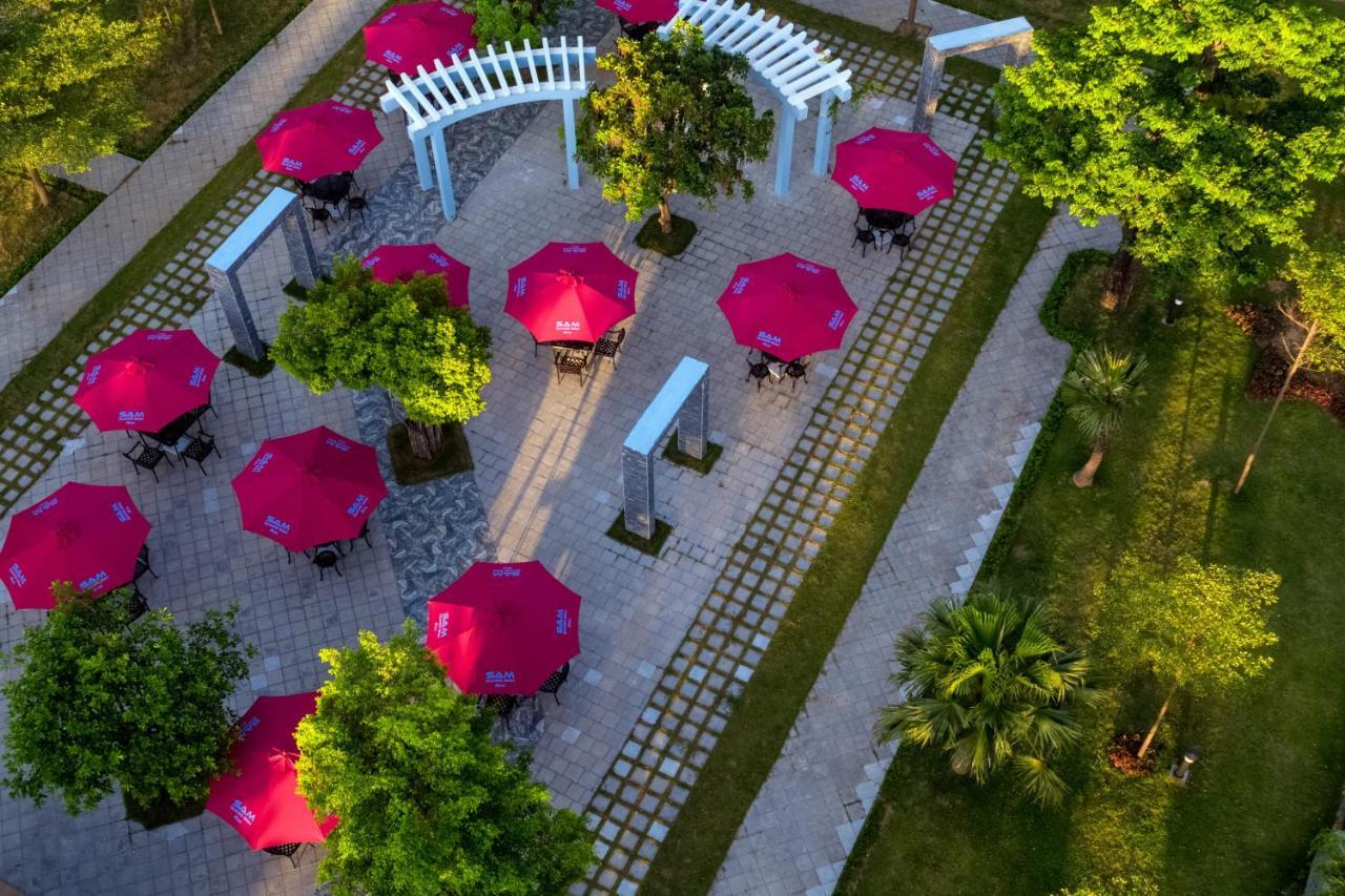 Khach San Sam Quang Binh Hotell Dong Hoi Exteriör bild